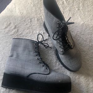 Platform boots